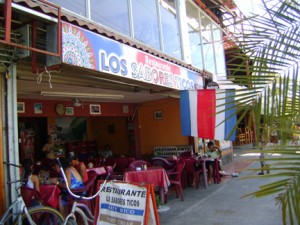 Where to find cheap food here in Jaco