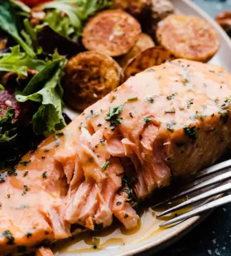 One-Pan Delight: Creamy Baked Salmon & Potatoes