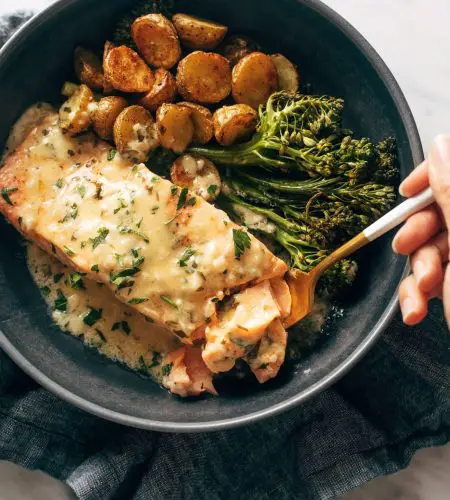 Exquisite Delight: Creamy Baked Salmon & Potato Recipe