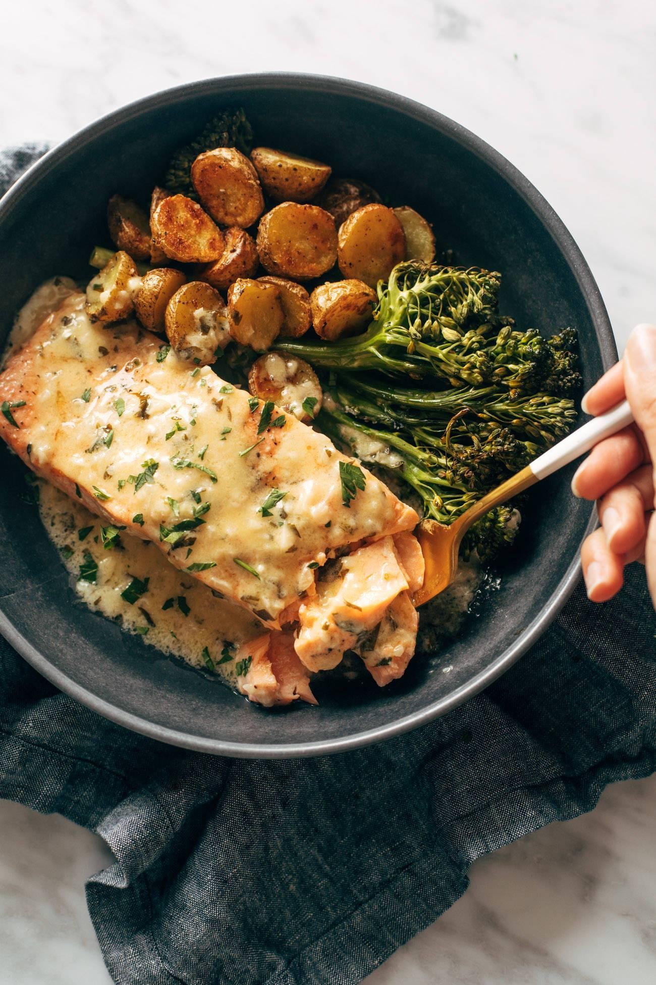 Exquisite Delight: Creamy Baked Salmon & Potato Recipe