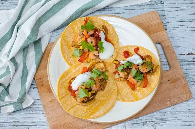 Melding Fresh Seafood and Mexican Flavors: Crafting the Ultimate Fusion Tacos