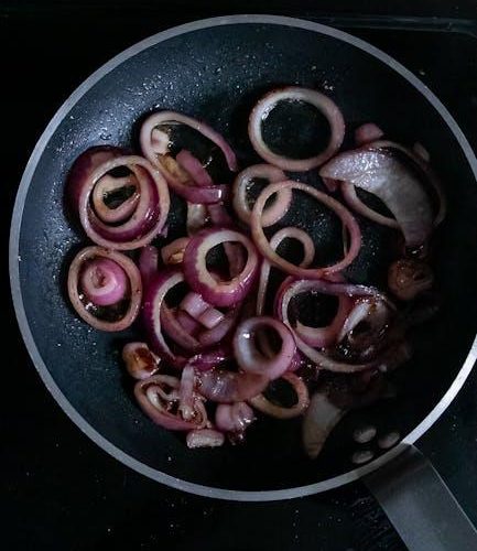 Speed Up Cooking: Quick Caramelized Onions Technique