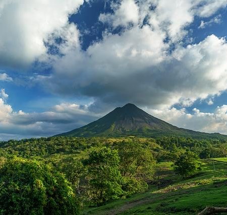 Exploring Costa Rican Salsas: A Comprehensive Guide