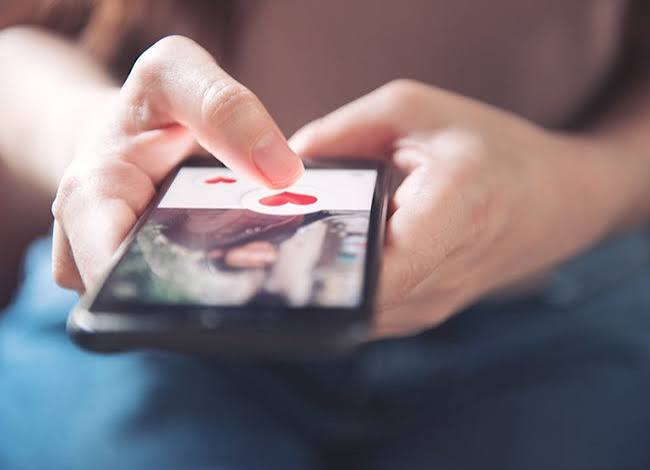 How Online Dating Works